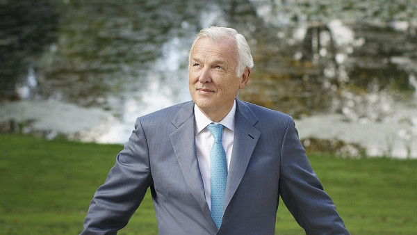 Alternative description of what's on this picture